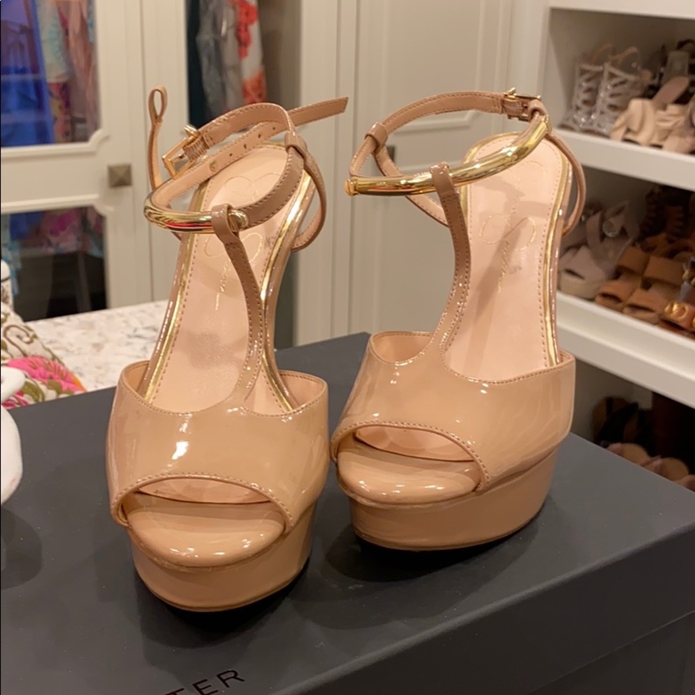 Jessica Simpson nude high heels